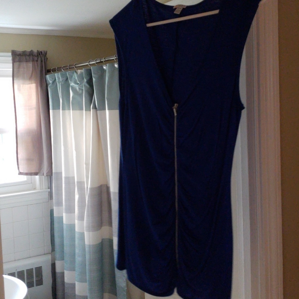 Guess zip up tank